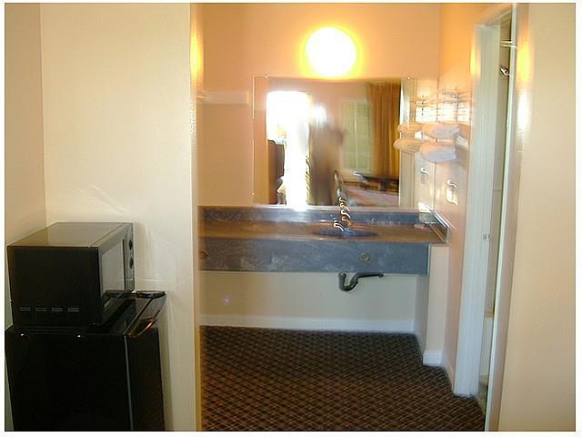 Hotel Corona Ca - Hwy 91 Habitación foto